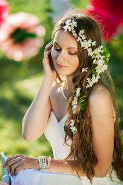 Gelin bir yeşil park