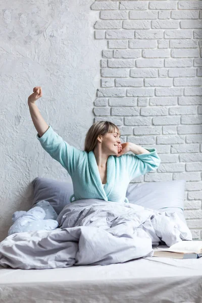 Tired Sleepy Woman Waking Yawning Stretch While Sitting Bed — Stock Photo, Image