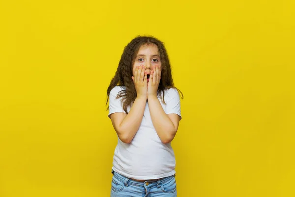 Beautiful Surprised Fashion Model White Shirt Yelolow Studio Background Portrait — Stock Photo, Image