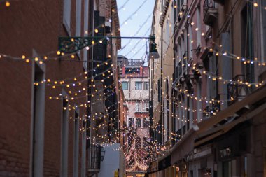 Venedik sokaklarında