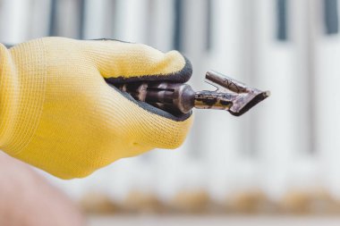 Vinil zemini ısı tabancasıyla nasıl ısıtacağını - ana kaynak yapmak için bir enjektör hazırlar - ısı kaynaklı vinil kurulumu