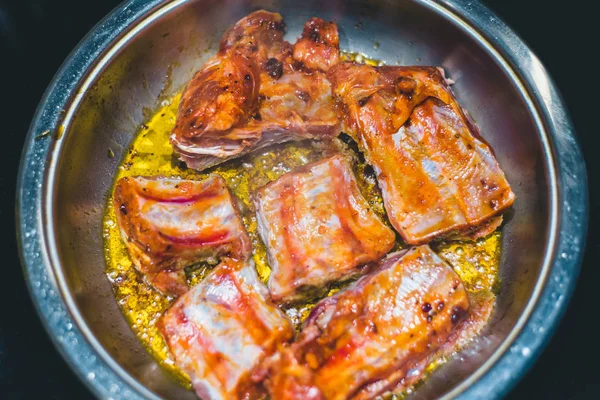 Costillas Cerdo Una Sartén Aceite Hirviendo — Foto de Stock