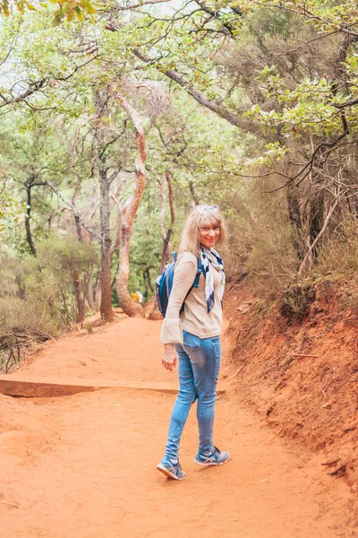 Pretty Attractive Cute Blonde Ochre Trail Roussillon Tourist Route — 스톡 사진