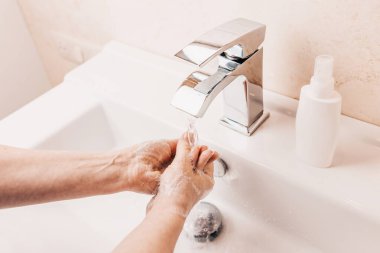 Ellerini yıkadığından emin ol - koronavirüsün önlenmesi - patojenik bakterilerin yok edilmesi