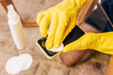 Cep Telefonu Spreyle Antiseptik Temizleme - Koronavirüs Önleme