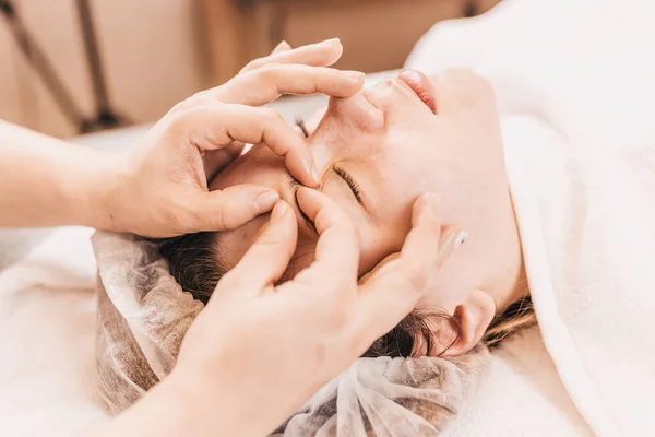 Kafa kaslarında tetikleme noktası etkinleştirmesi - tetikleme noktası masajı