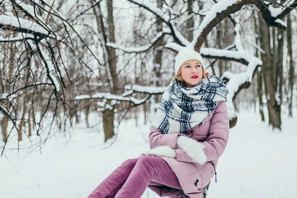 Young Attractive Blonde Warm Jacket Knitted Mittens Scarf Hat Cold — Stock Photo, Image