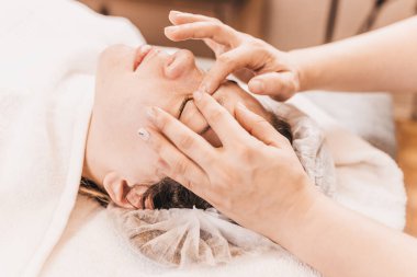 Japon Göz Gençleştirme Tekniği - Günlük Shiatsu Masajı