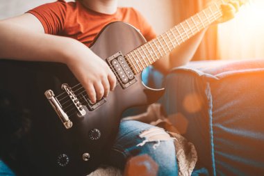 Elektro gitarla çal - rock