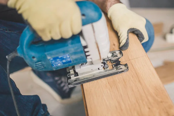 Primo Piano Puzzle Lavoro Uno Strumento Professionale Installazione Pavimenti — Foto Stock