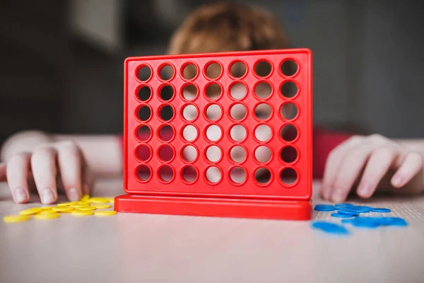 Barnet Tänkte Flytten Skrivbordet Logiska Intellektuella Spel Barns Fritid — Stockfoto