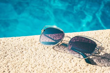 Pahalı Moda Aksesuarları - Güneş gözlükleri