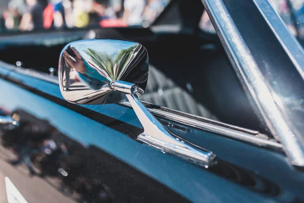 Espejo Retrovisor Exterior Vieja Escuela Coche Retro Cromo Brillante — Foto de Stock