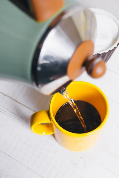 Brewing Coffee Yellow Cup Early Morning — Stock Photo, Image