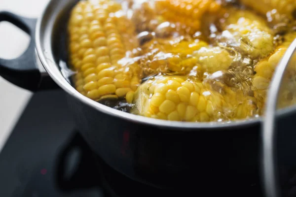 Large Ears Sweet Corn Boil Pan — Stock Photo, Image