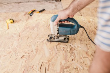 Zeminin tabanının hazırlanması ve müteakip kaplamaların döşenmesi - zeminin laminatı yerleştirmek için nasıl düzgün hazırlanacağı