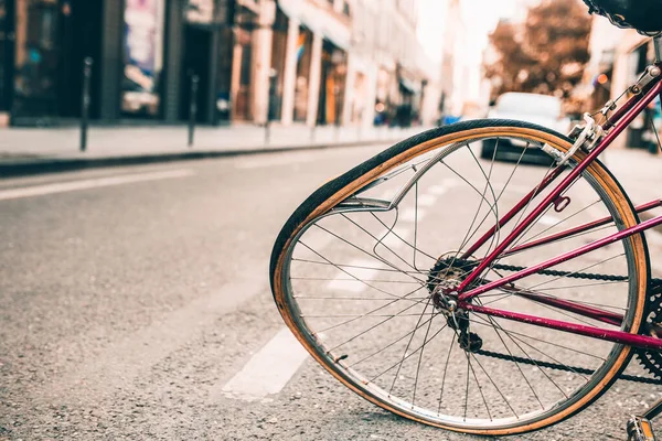 Bicicleta Danificada Com Uma Roda Dobrada Durante Uma Colisão Acidente — Fotografia de Stock