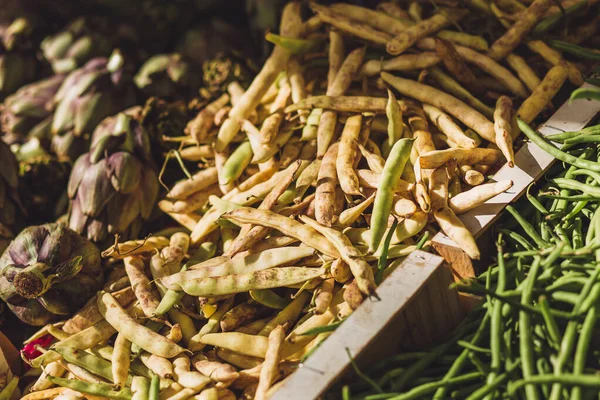 Closeup Fresh Beans Peas Artichoke Fruit Rural Market — Stock fotografie