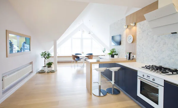 Moderne interieur groot appartement — Stockfoto