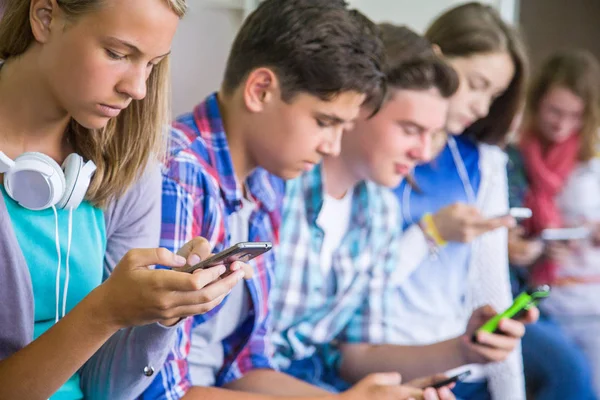 gençler ve gadgerts