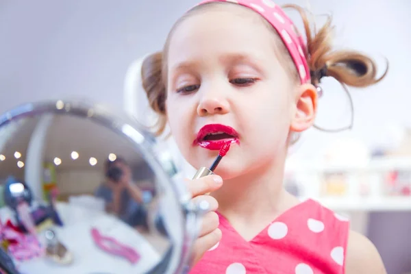 Little girl fashionista — Stock Photo, Image