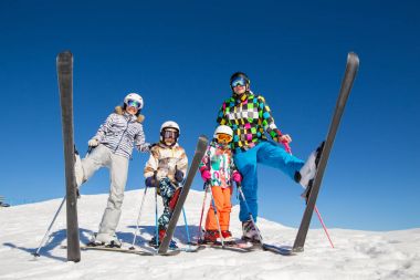 Aile alpin kayak merkezinde