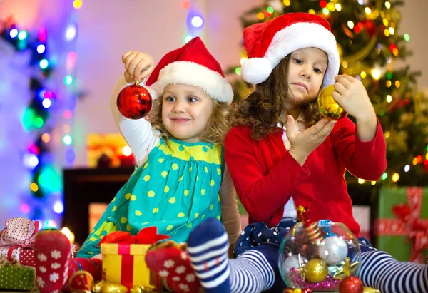 Niñas en Navidad — Foto de Stock