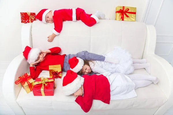 Kinderen in kerst — Stockfoto