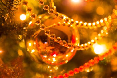 Madalyalı Noel ağacı