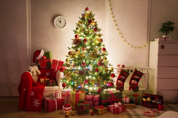 Albero di Natale decorato — Foto Stock