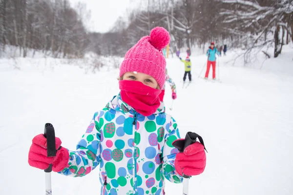 Menina esquiador — Fotografia de Stock