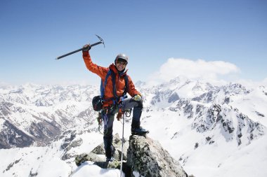 karlı dağlarda alpinizm