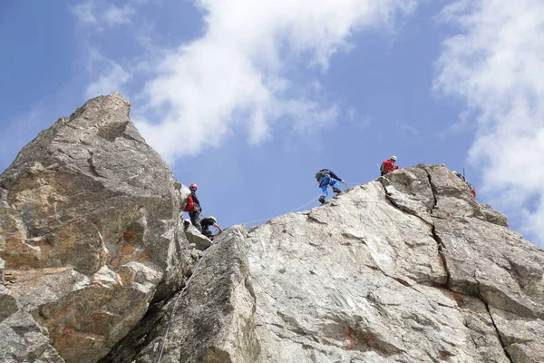 Alpinisme dans les montagnes rocheuses — Photo
