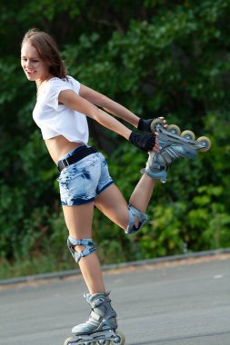 buz pateni roller skate kız.