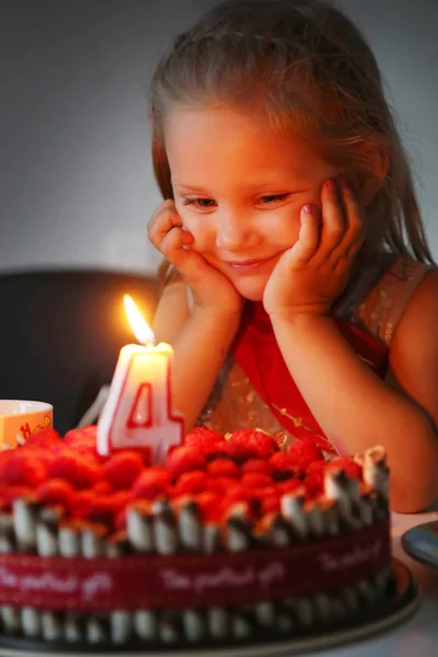 Little girl on birthday — Stock Photo, Image