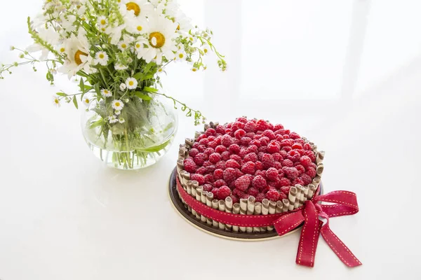 Delicious Homemade Fresh Raspberry Festive Cake — Stock Photo, Image