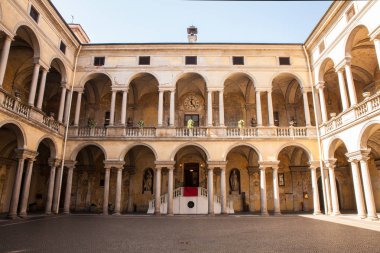 Hastane Maggiore Novara içinde avlu 