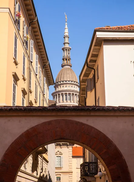 Koepel van de basiliek van San Gaudenzio, Novara — Stockfoto