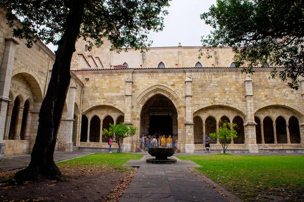 Ghotic Cloister of the Santander cathedral — Stock Photo, Image