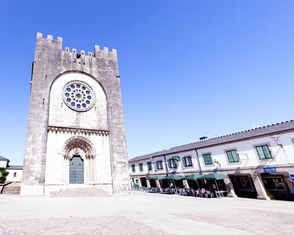 Die Kirche San Nicolas de Portomarin — Stockfoto