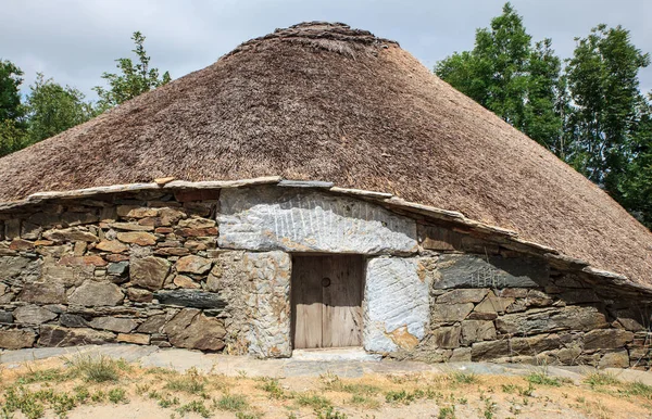 Palloza 伝統的な北西スペイン住宅 — ストック写真