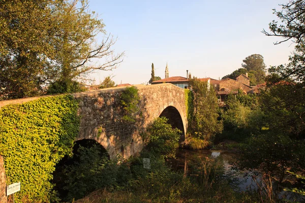 Ponte medieval em Furelos — Fotografia de Stock