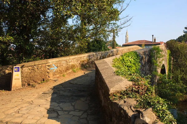 Mittelalterliche Brücke in Furelos — Stockfoto