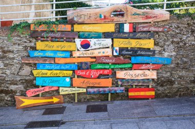 Birçok renkli işaretleri