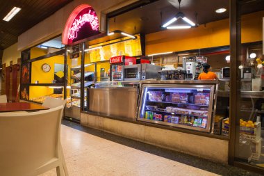 Bir kahve barının içi.