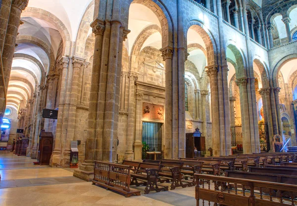 圣地亚哥大教堂的内部 — 图库照片
