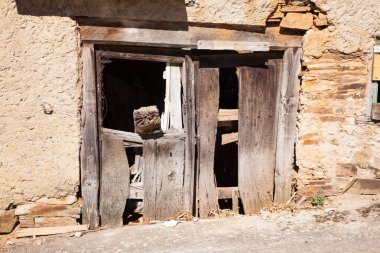 İspanyol bir evin eski kapı