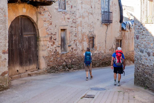 Pilgrimns along the way of St. James — Stock Photo, Image