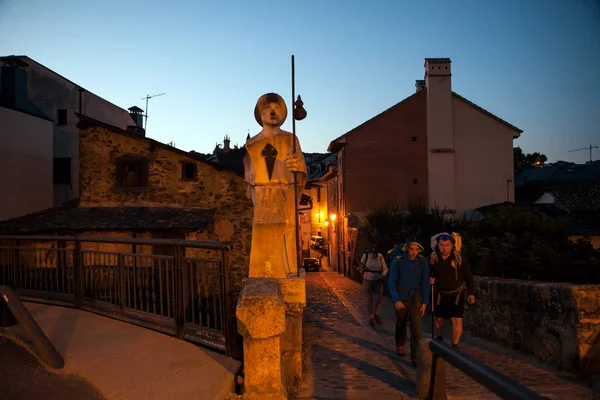 Pilgrimns along the way of St. James — Stock Photo, Image