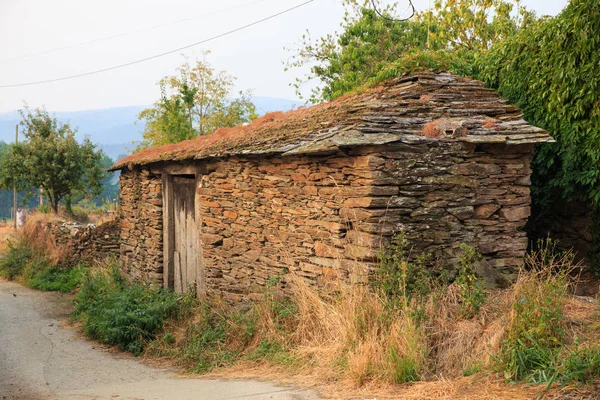 Eski kırsal ev, İspanya — Stok fotoğraf